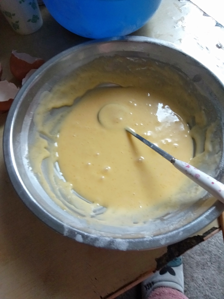 普通面粉也可以做蛋糕家里工具不够也可以做的做法 步骤1