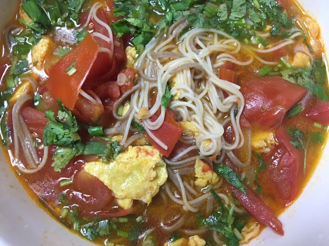 恨不得抱着锅舔的番茄鸡蛋面