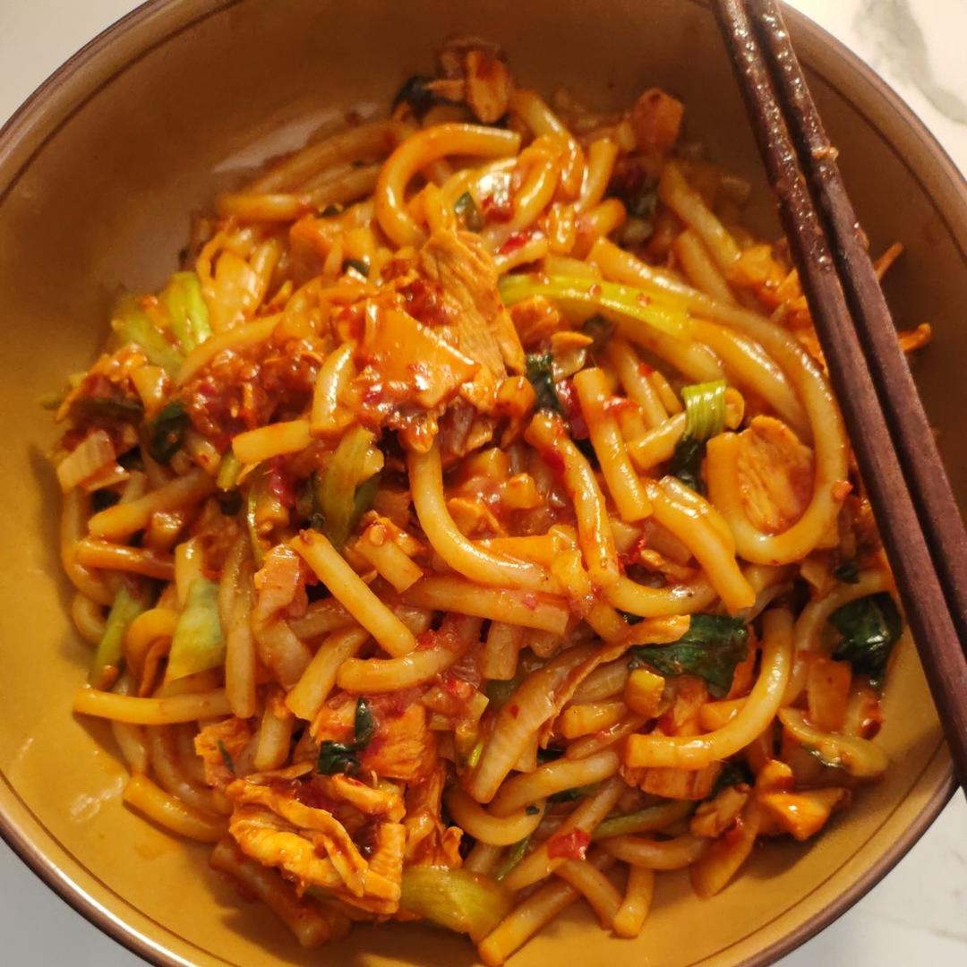 歹歹的新疆炒米粉