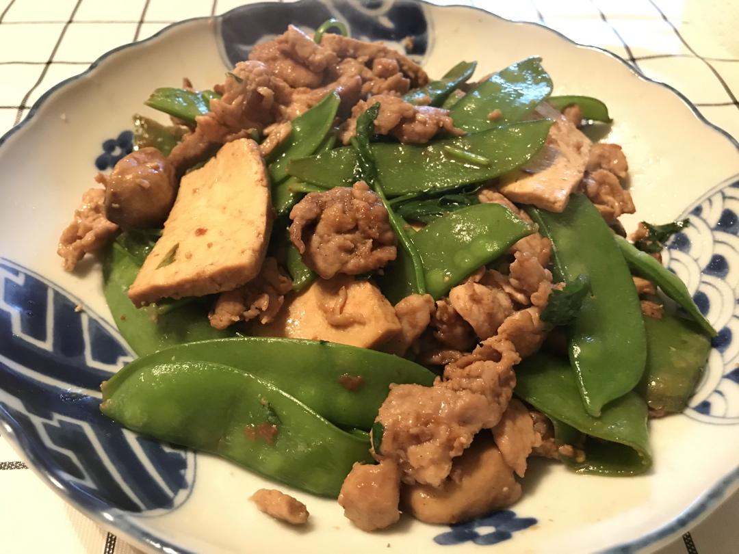 大口吃肉