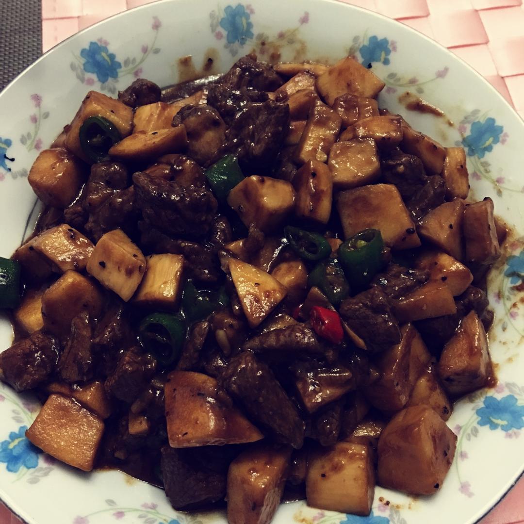 家常菜~杏鲍菇烧牛肉粒
