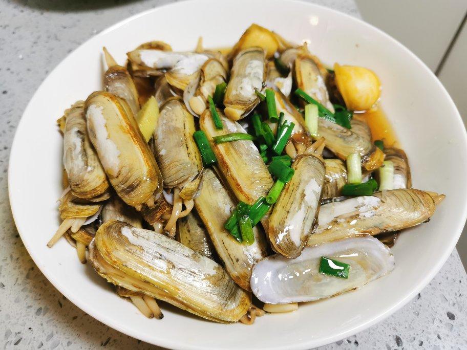 葱油蛏子，只要你买到鲜肥的蛏子，这道菜你就成功了99%