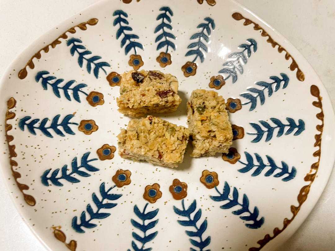 消耗燕麦片——燕麦坚果棒，饱腹感拉满