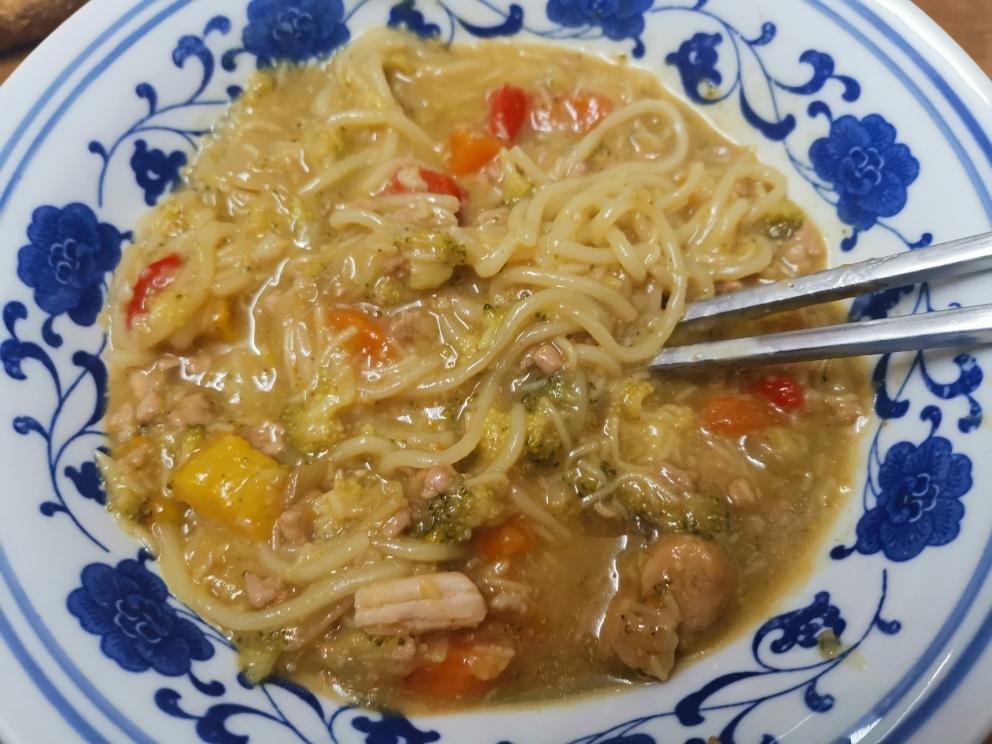 鸡肉烩面的做法