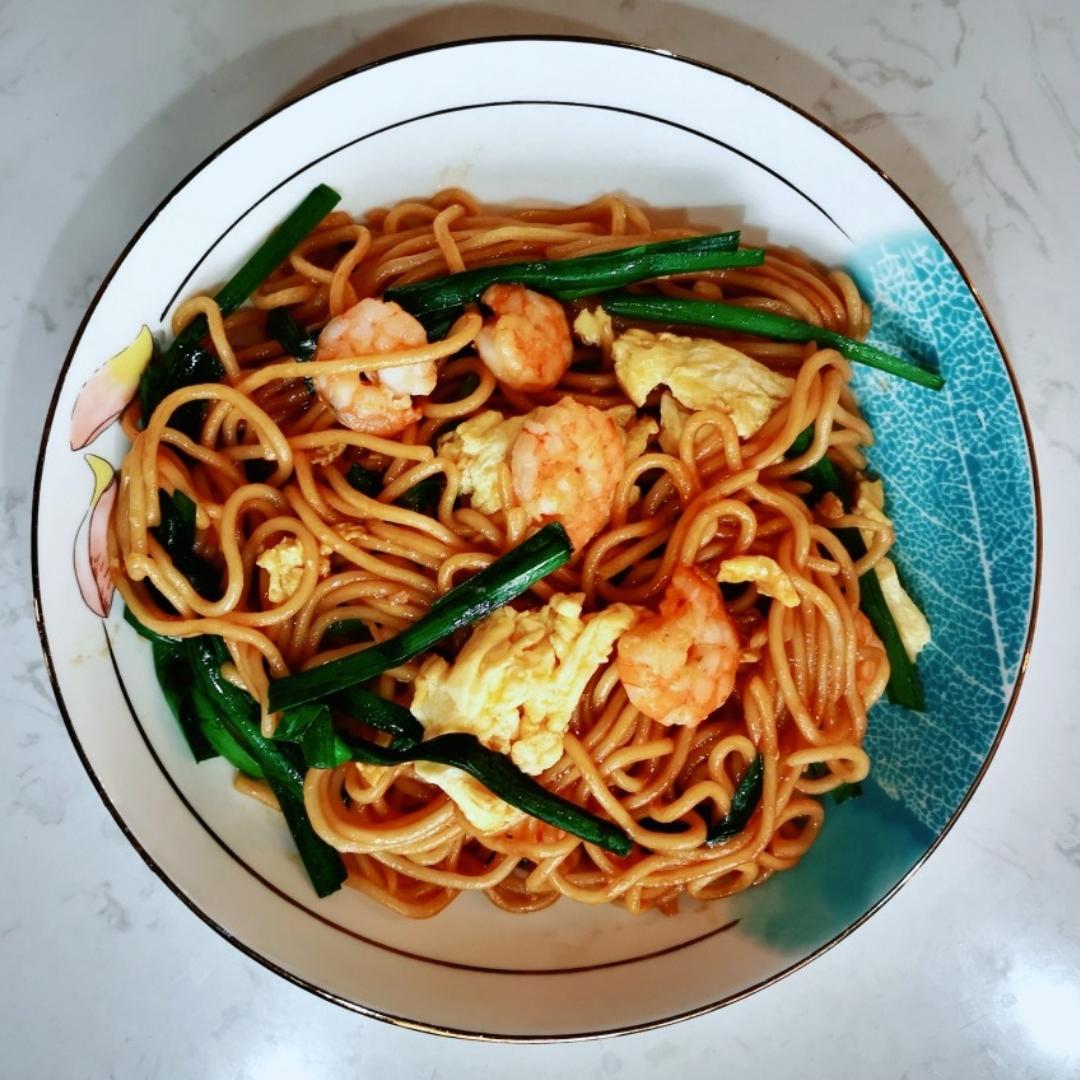 韭菜虾仁炒面