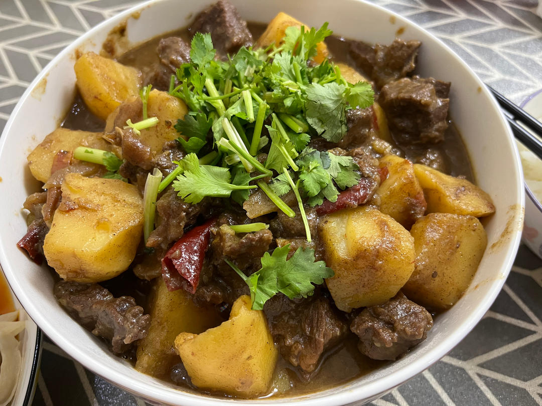 红烧牛肉土豆 （独家秘制）