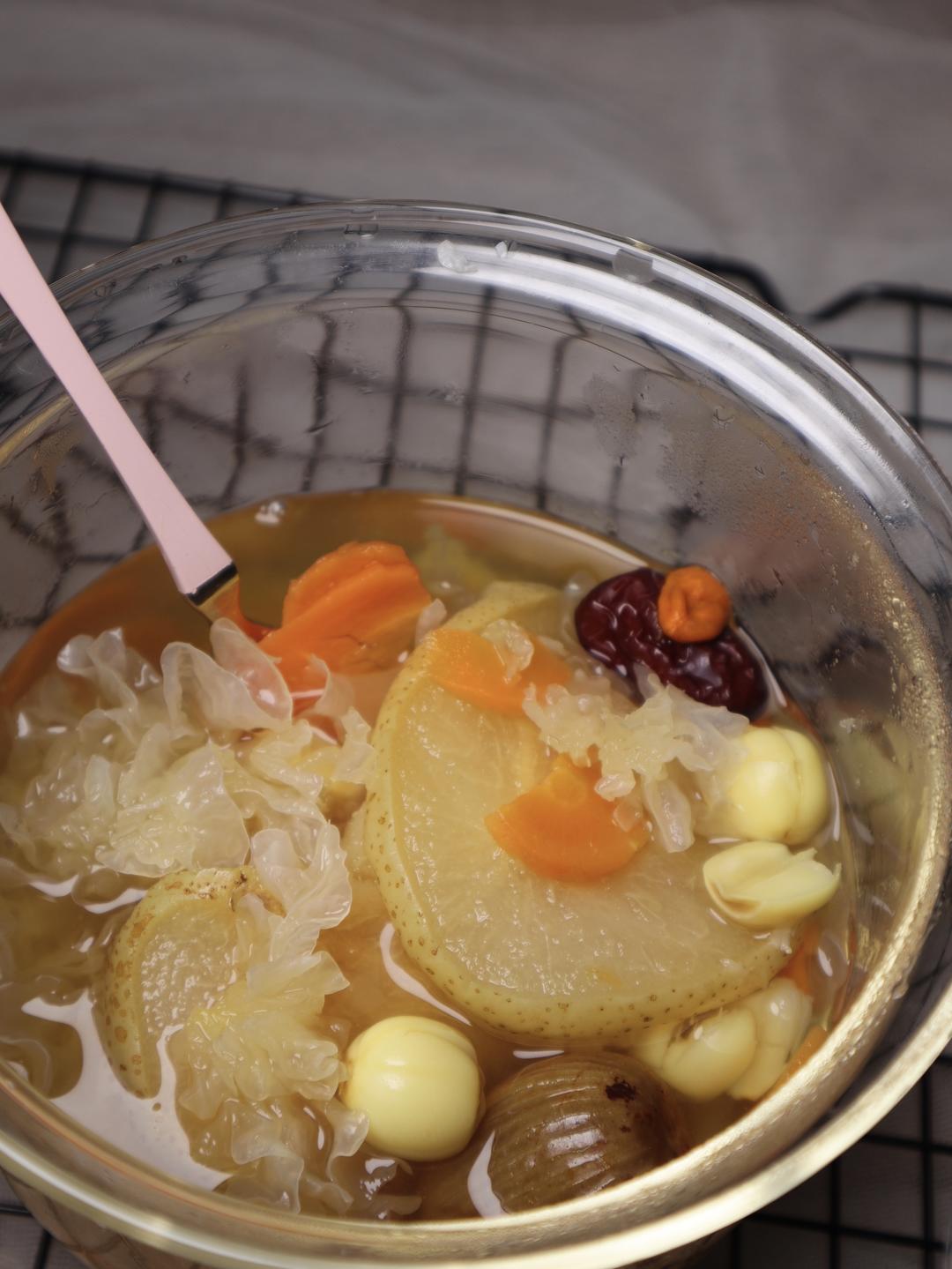 🍐银耳雪梨滋润汤的做法