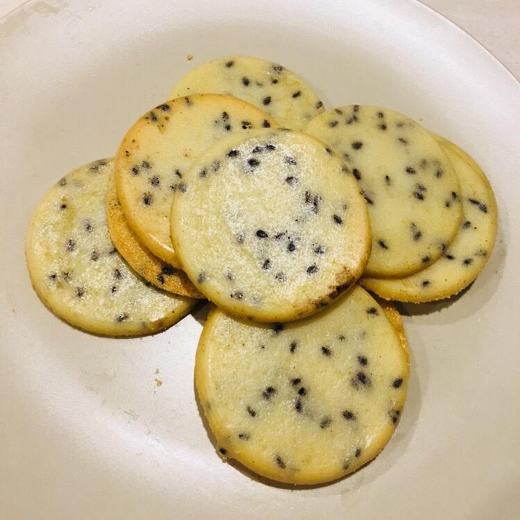 芝麻薄脆蛋白饼干