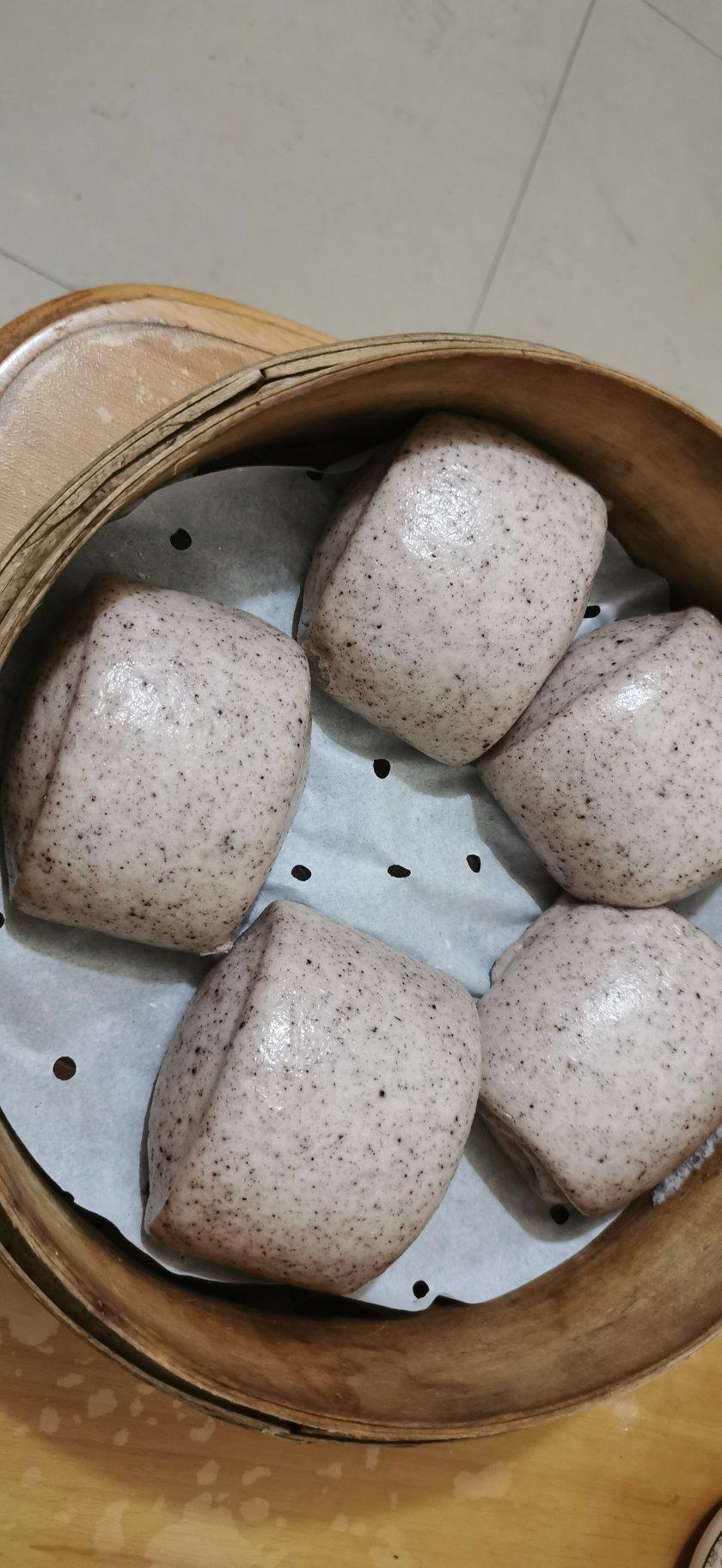 黑米粉刀切馒头