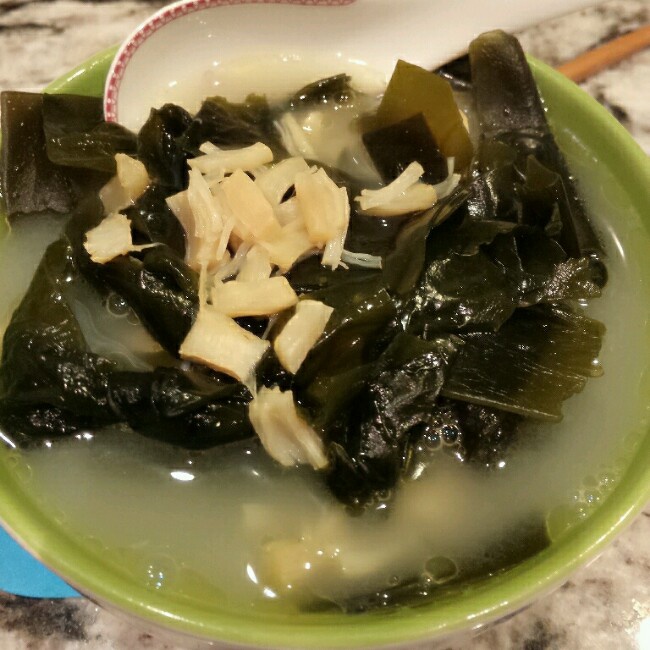 海带筒骨汤