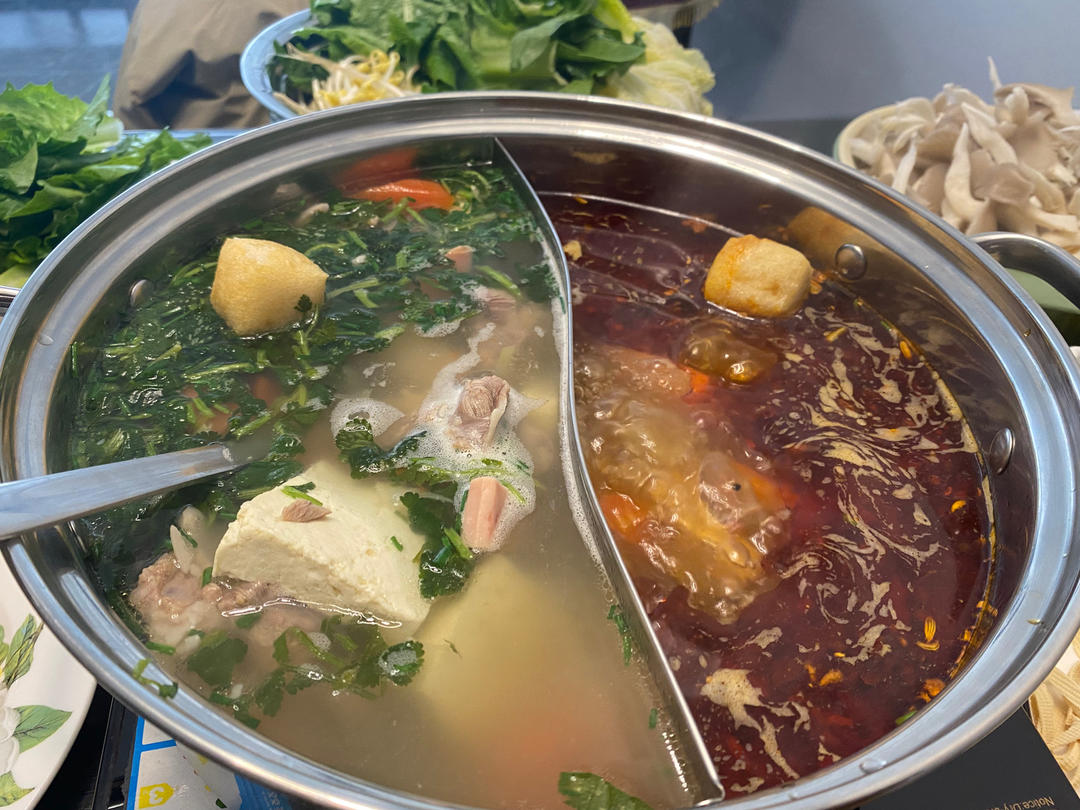 白汤羊蝎子火锅