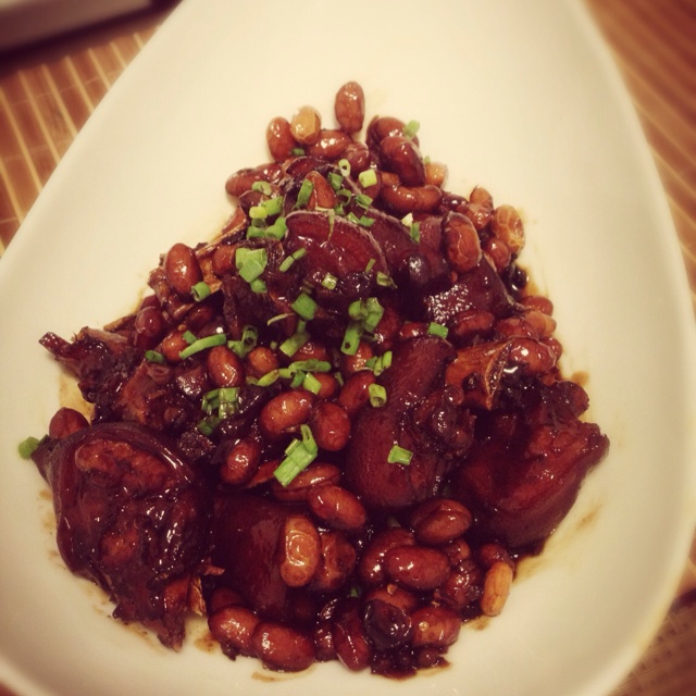 黄豆烧猪蹄