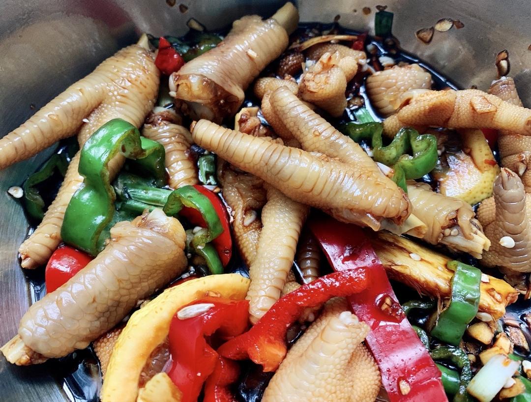 停不下来的秘制凉拌鸡爪