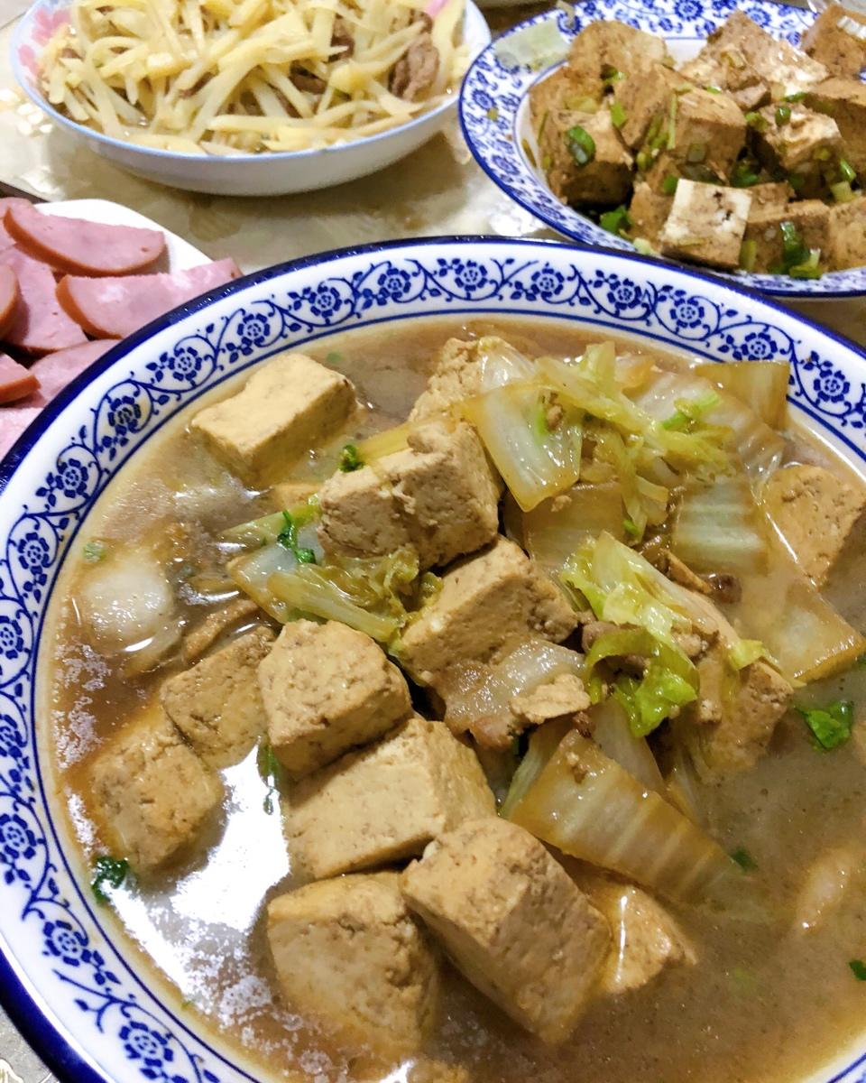 大白菜炖冻豆腐