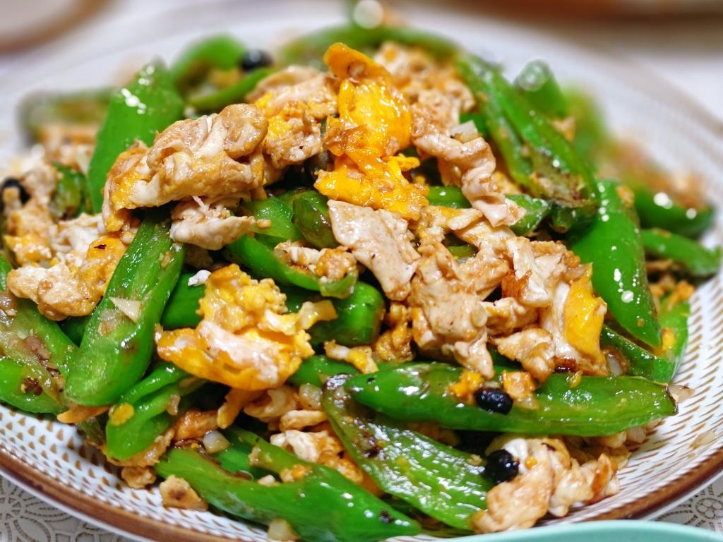 超快手—辣椒炒蛋