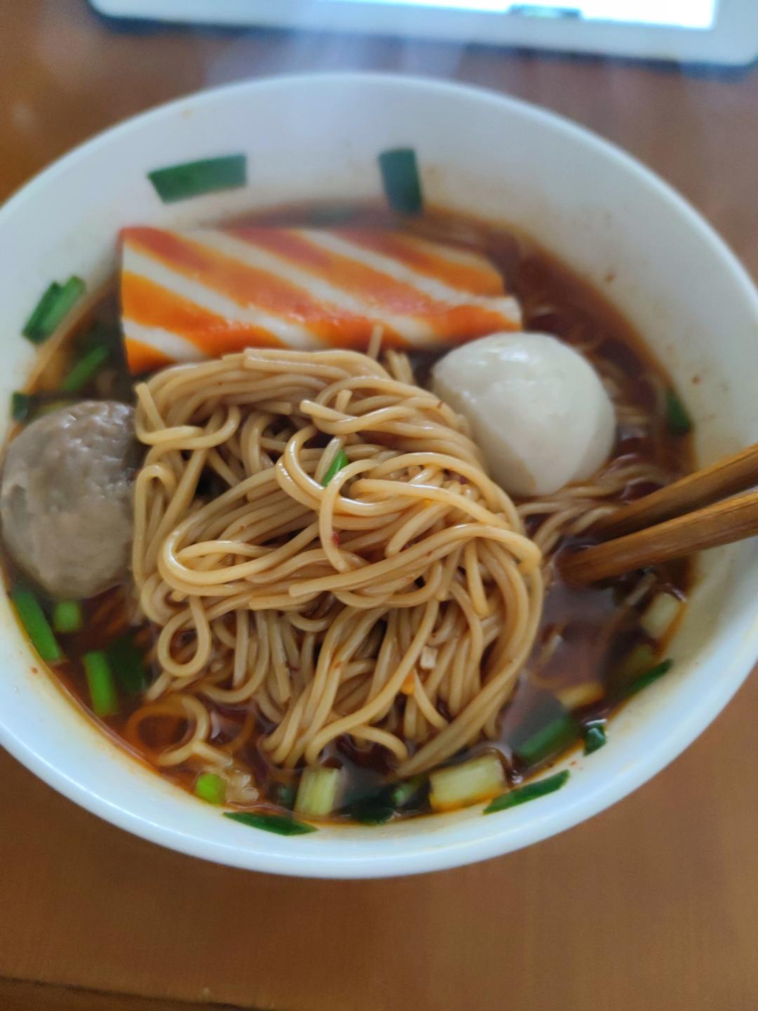 一碗热汤面