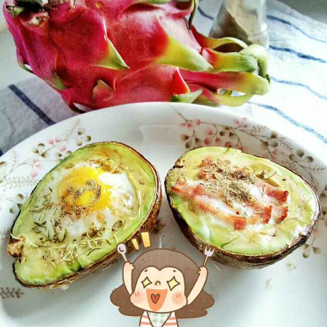 培根牛油果焗蛋