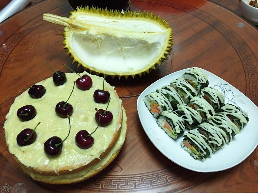 满满榴莲味的蛋糕