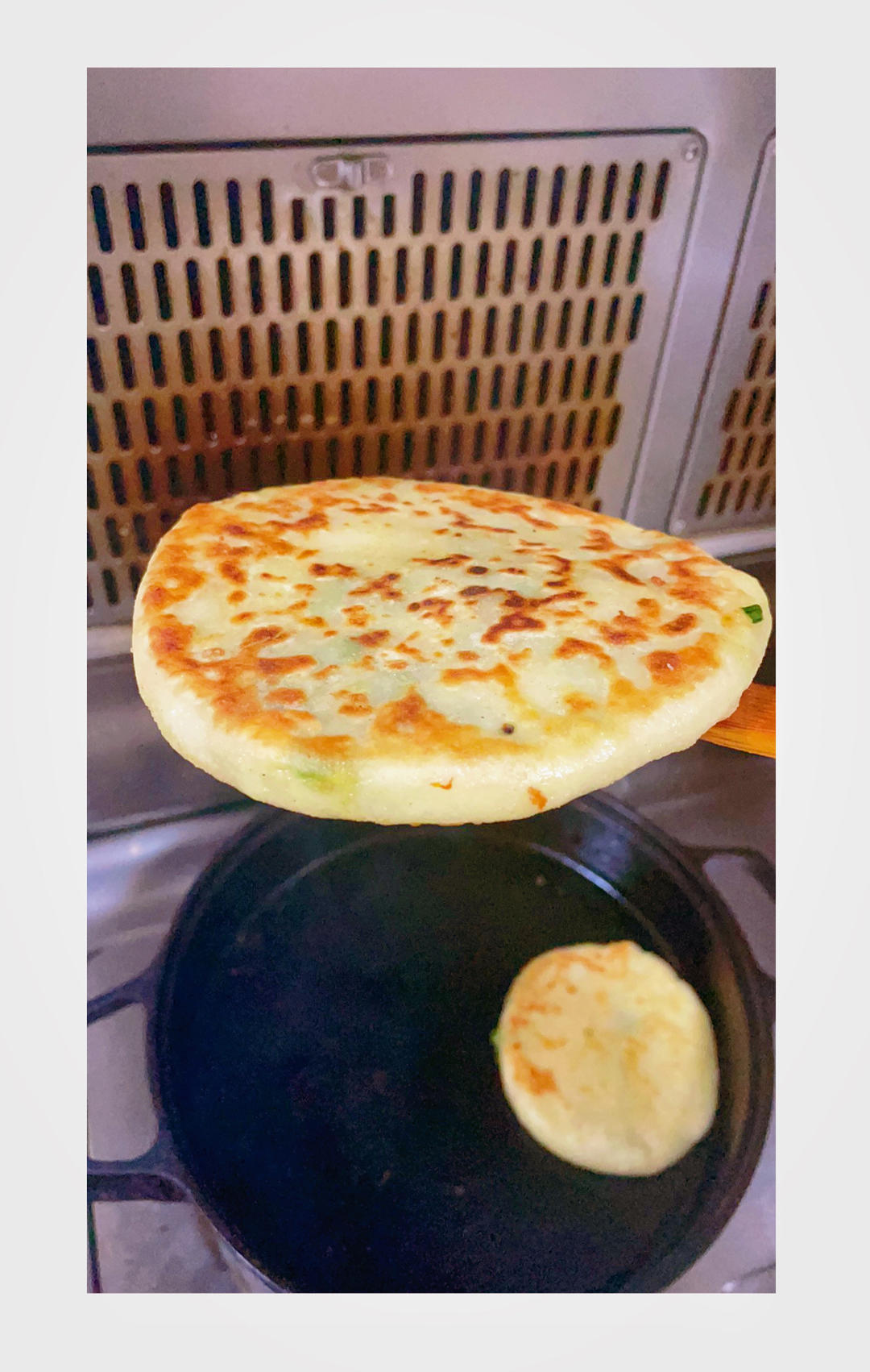 皮薄馅大～韭菜鸡蛋饼