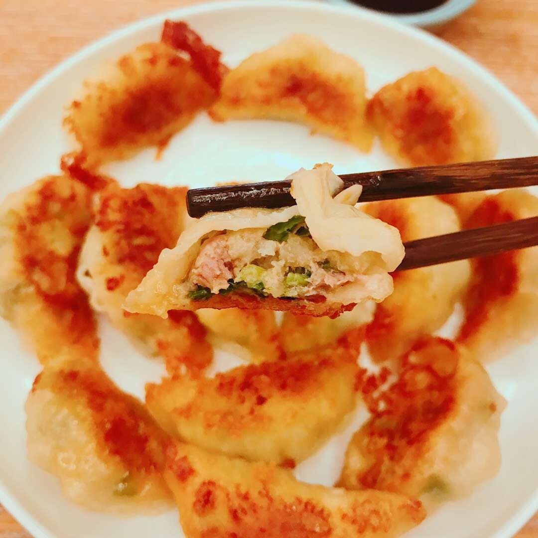 猪肉香菇韭菜马蹄馅饺子（初学者一次成功）的做法