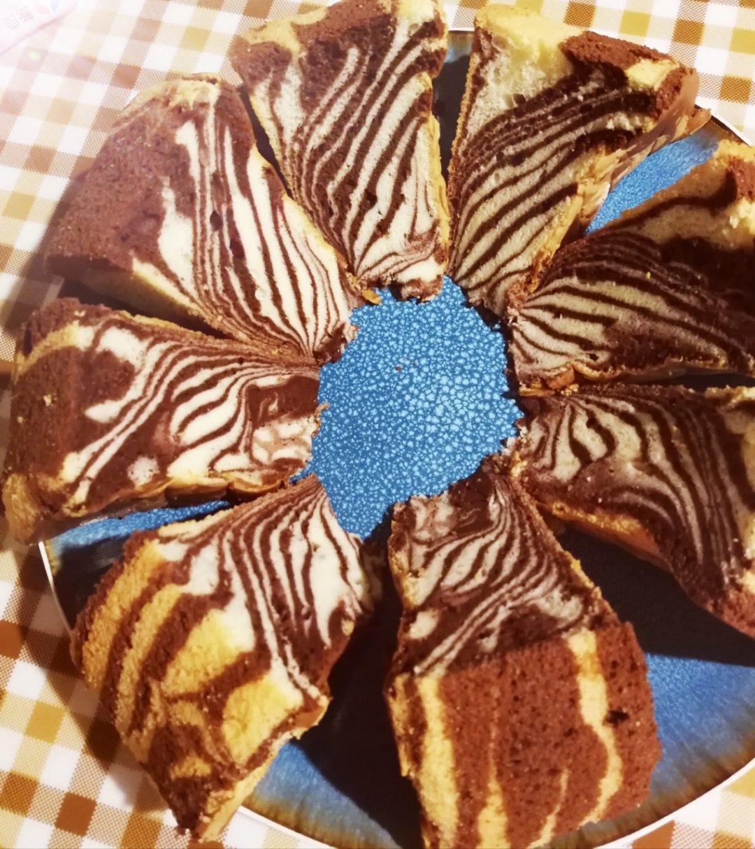 双色拉花戚风蛋糕