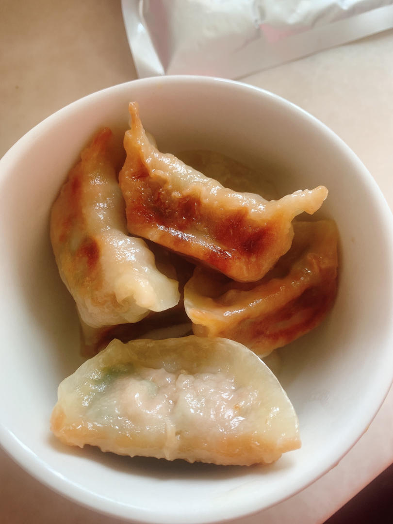 上海味道的鲜肉锅贴