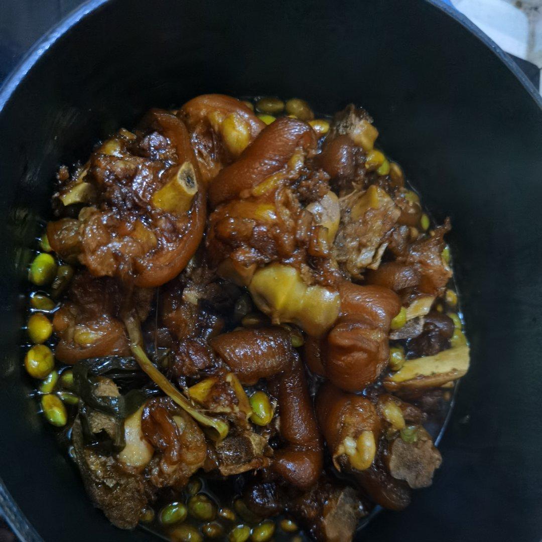 黄磊版黄豆焖猪蹄儿