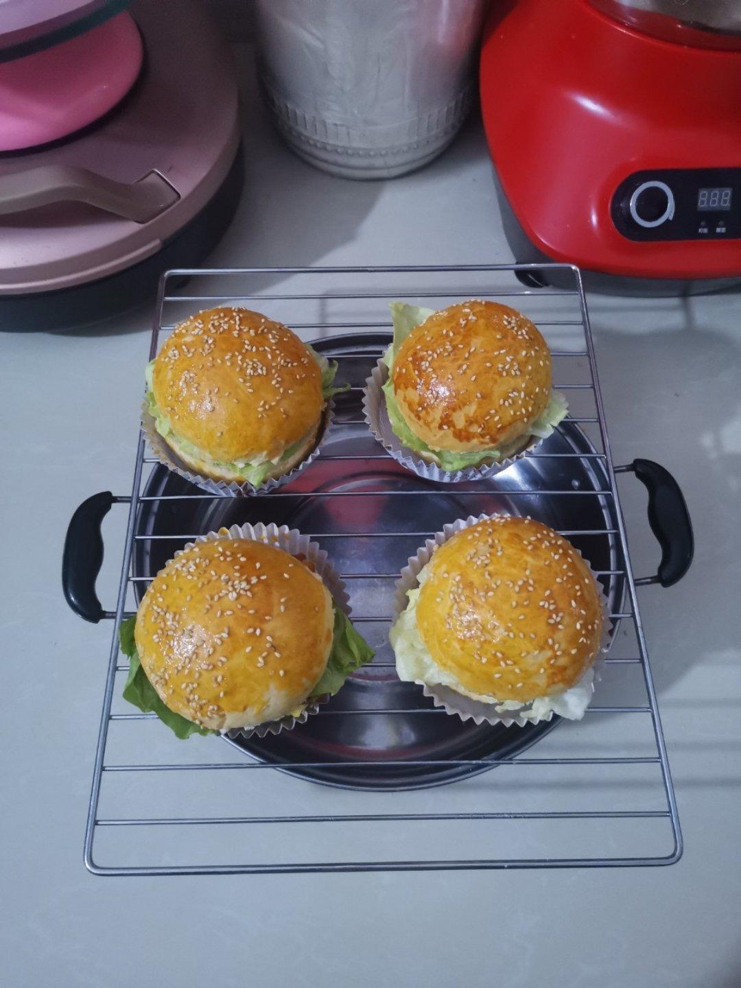 鸡排汉堡（汉堡胚及炸鸡排的制作视频）