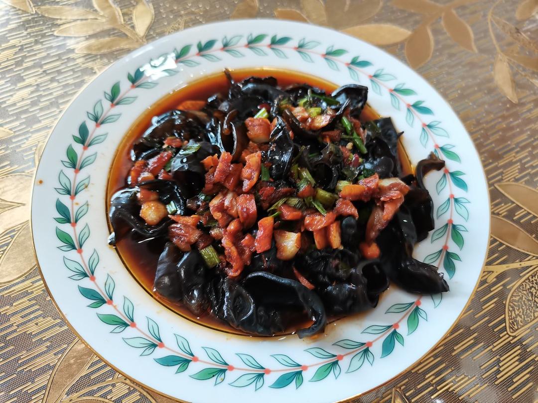 『凉拌木耳的做法，很多人忽略了这最重要的一步』