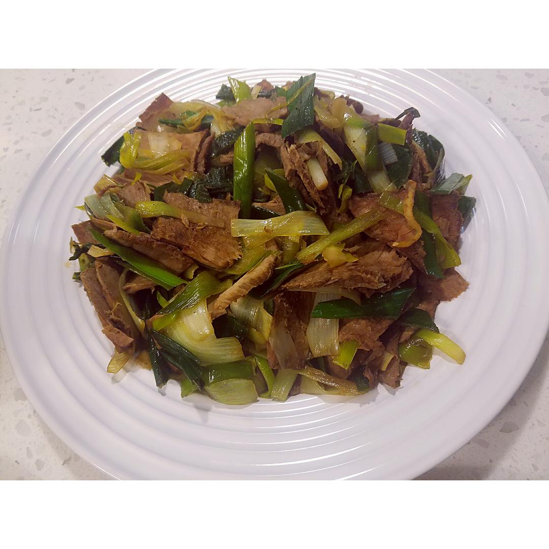 葱爆牛肉（大葱炒牛肉）