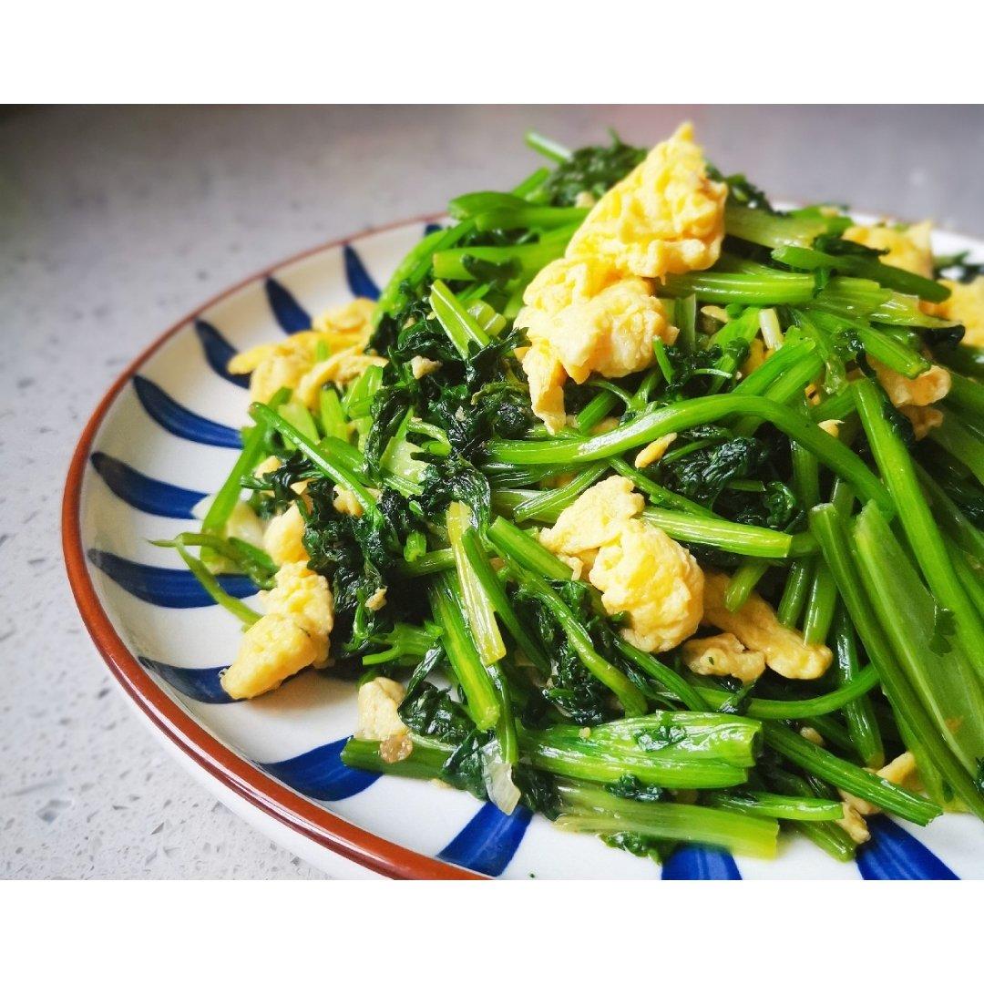 清新鲜美香菜炒鸡蛋