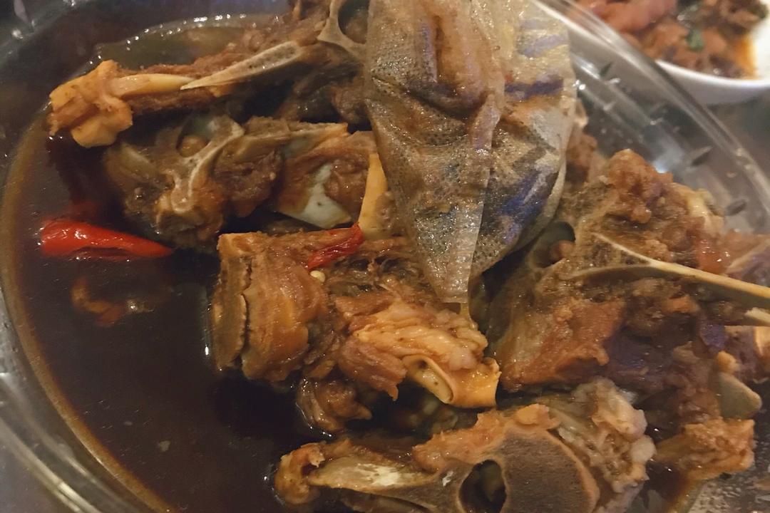 堂妈教你做红汤羊蝎子火锅