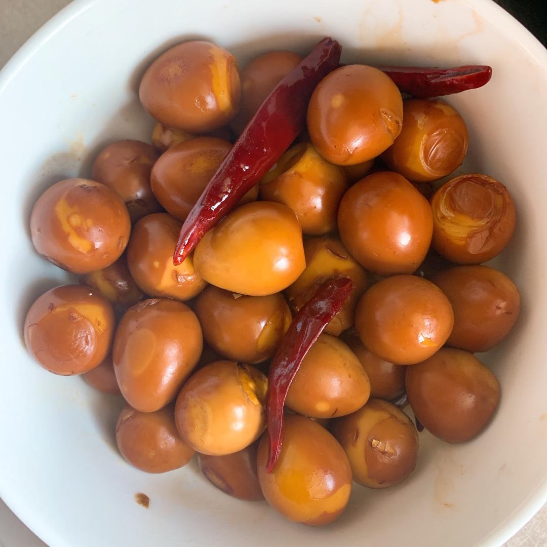 乡巴佬卤鹌鹑蛋