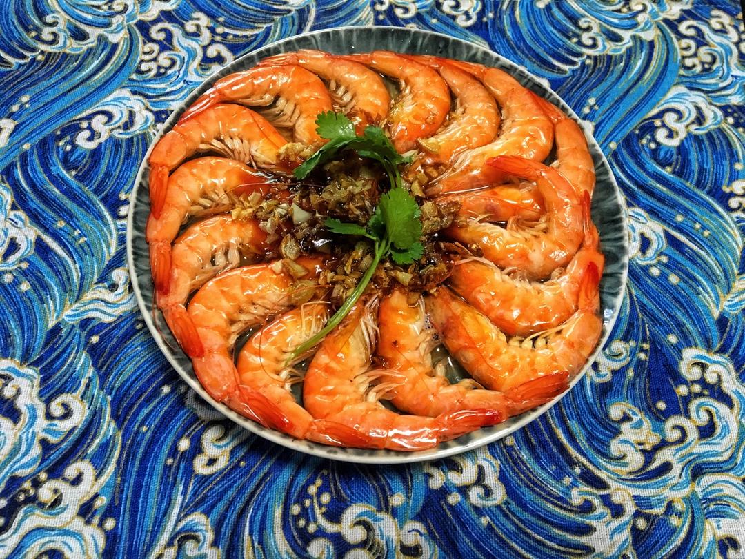 虾最美味的吃法必须是这个——蒜蓉蒸虾（多动图，孔瑶的食谱）