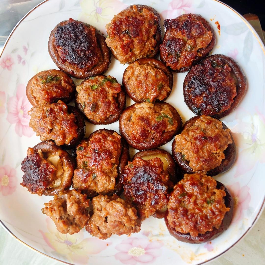 美味的肉酿香菇～～孩子爱吃的下饭菜