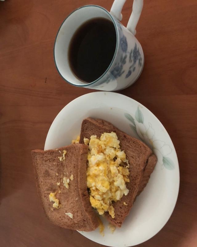 鸡蛋吐司面包