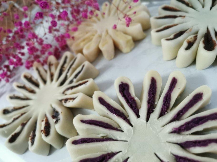 枣泥菊花酥/桃花酥