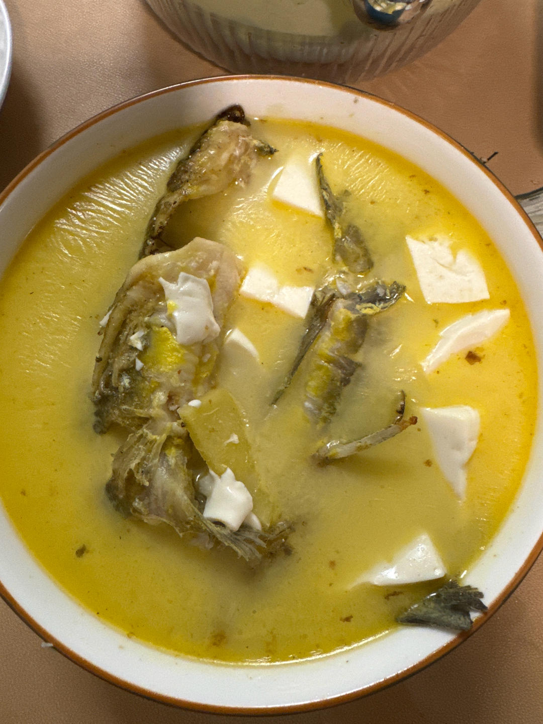 昂刺鱼豆腐汤（黄辣丁）