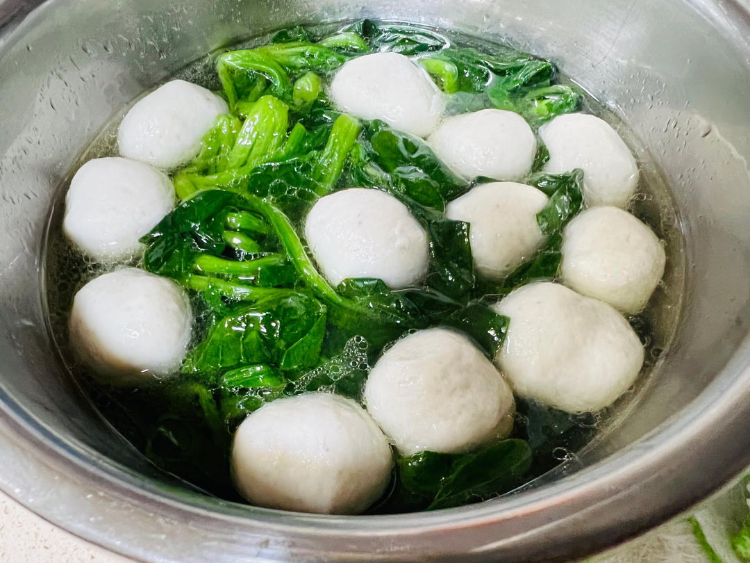 家常菜快手菠菜丸子汤