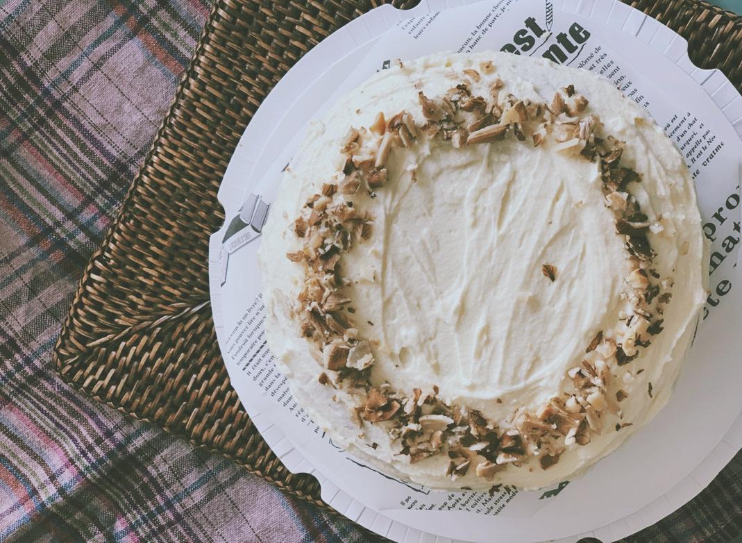 【经典胡萝卜蛋糕】 不需打发的简单快手蛋糕，胡萝卜的华丽变身 绝妙的消耗胡萝卜方法