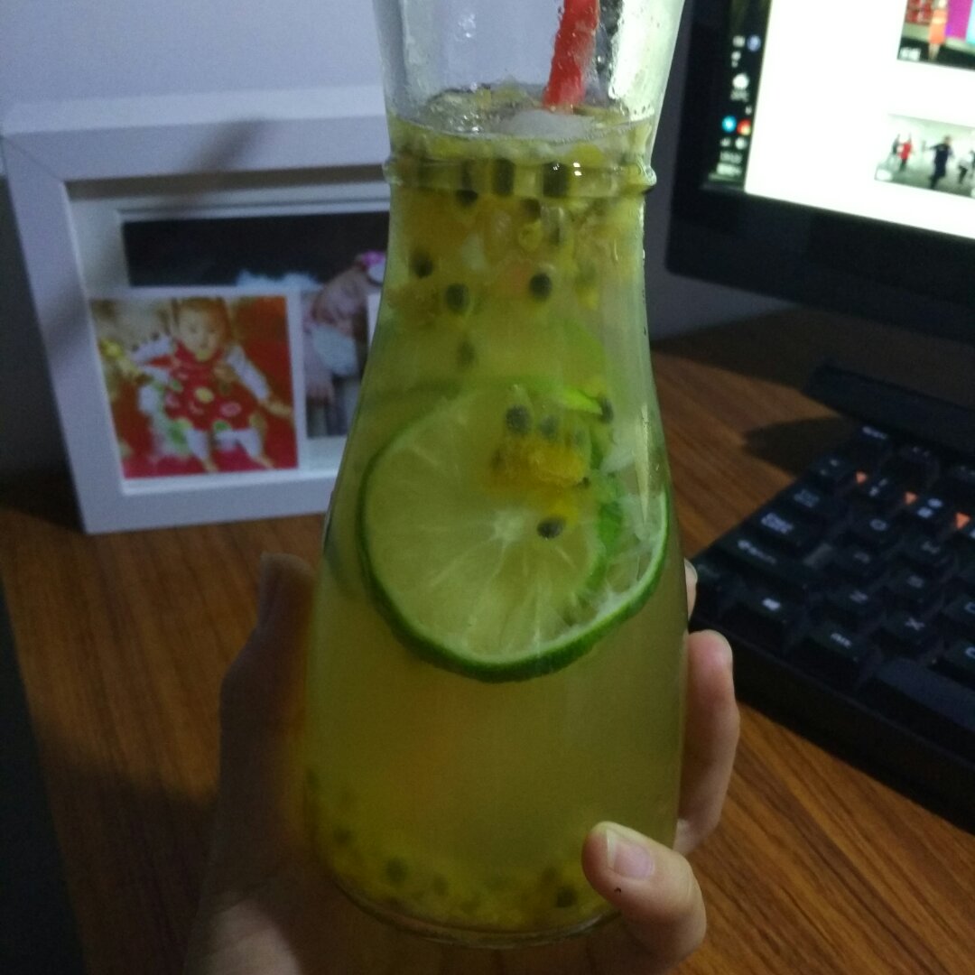 青柠/青桔百香果气泡水/夏日必备