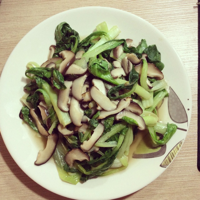 麻油香菇鸡毛菜