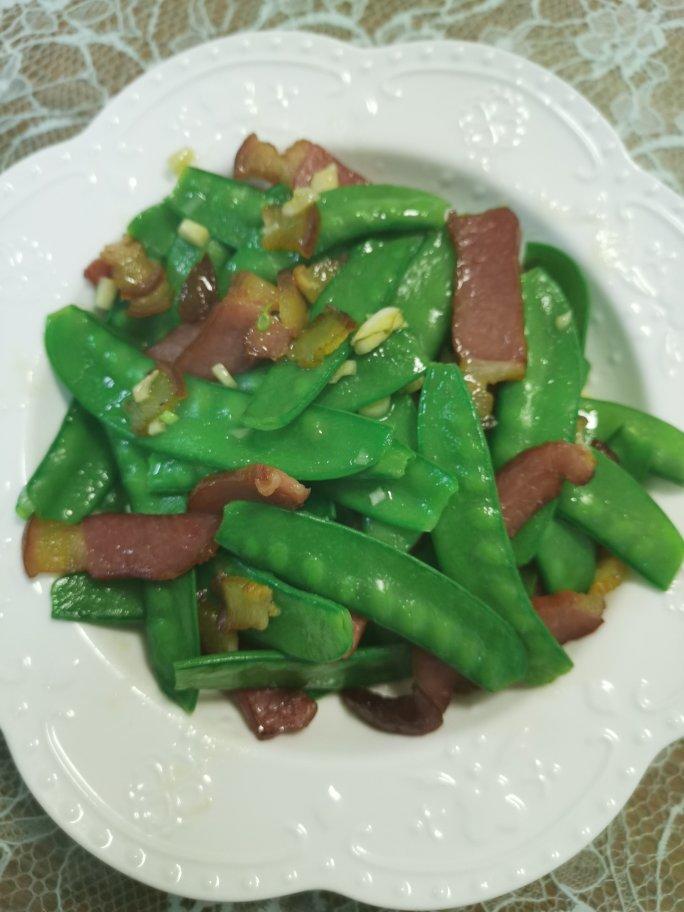 荷兰豆炒腊肉