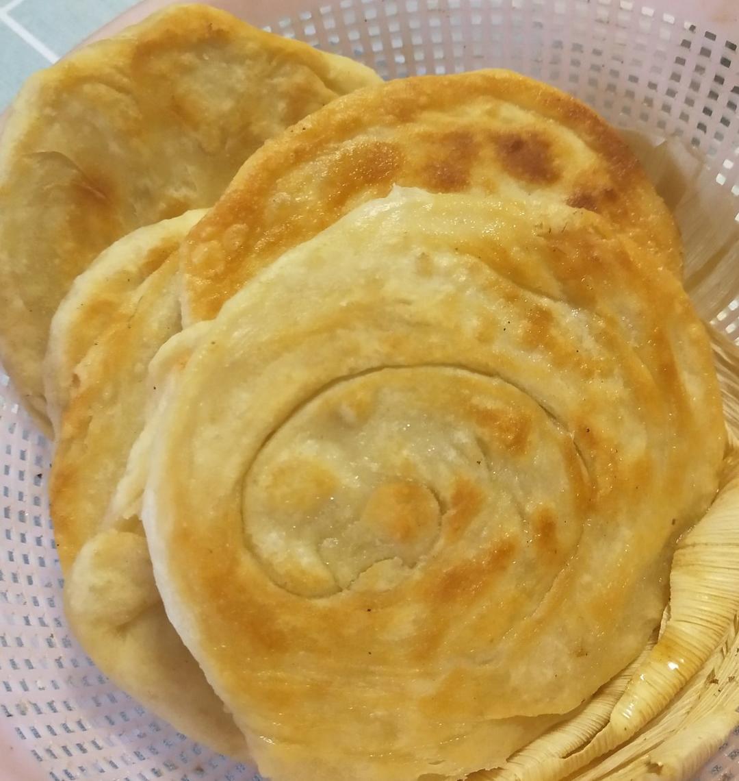 家常小油饼 凉了也不硬 柔软多层 附细节视频详解