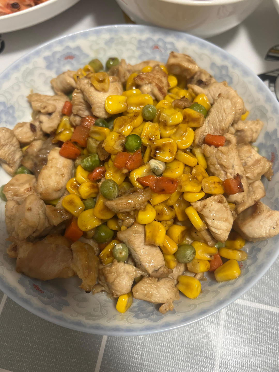 玉米鸡丁