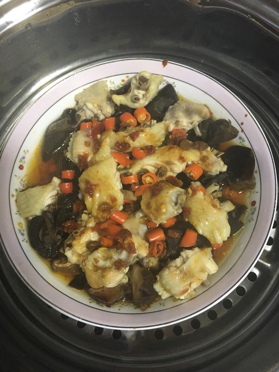 香菇木耳蒸鸡翅