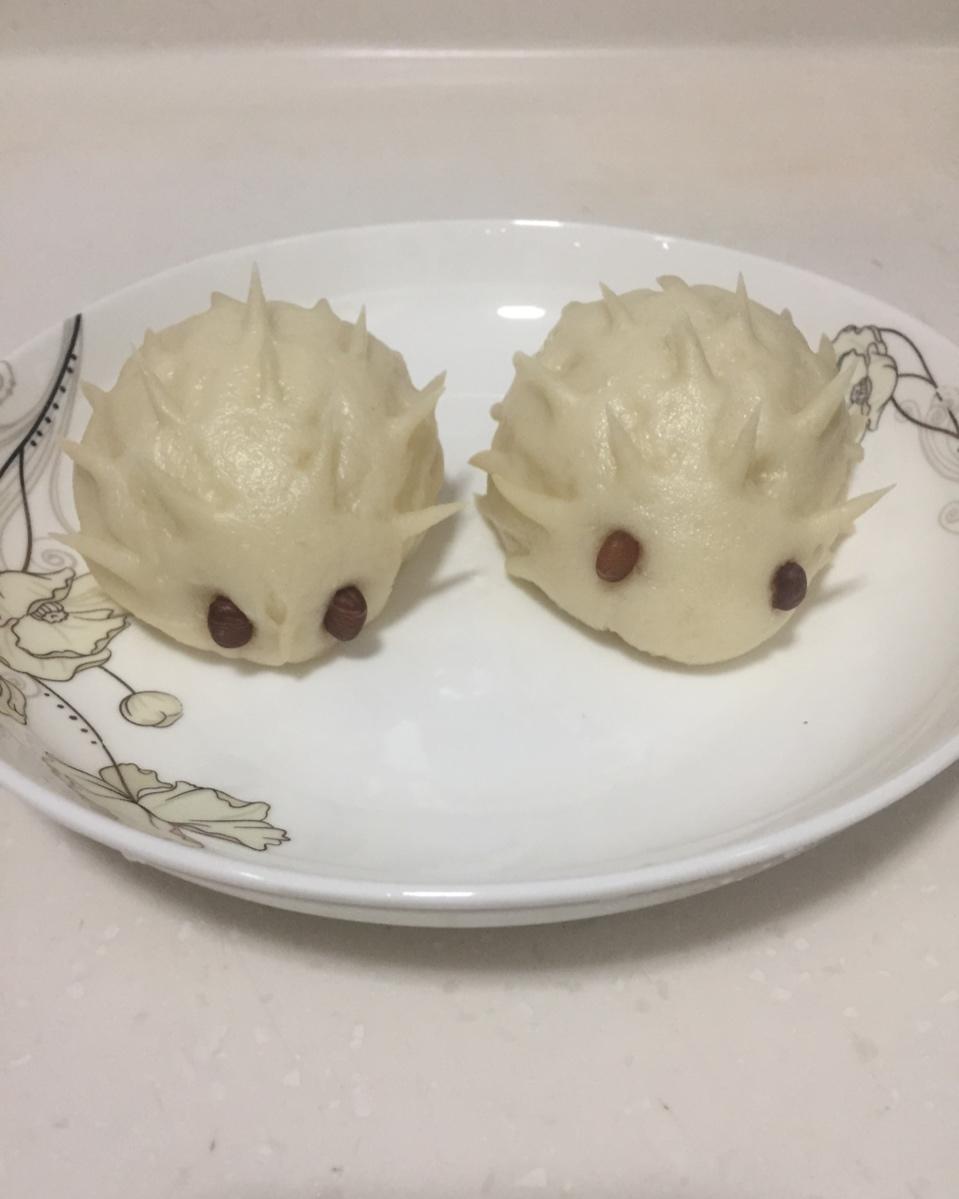 手机用户8528_s0k8做的小刺猬豆沙包