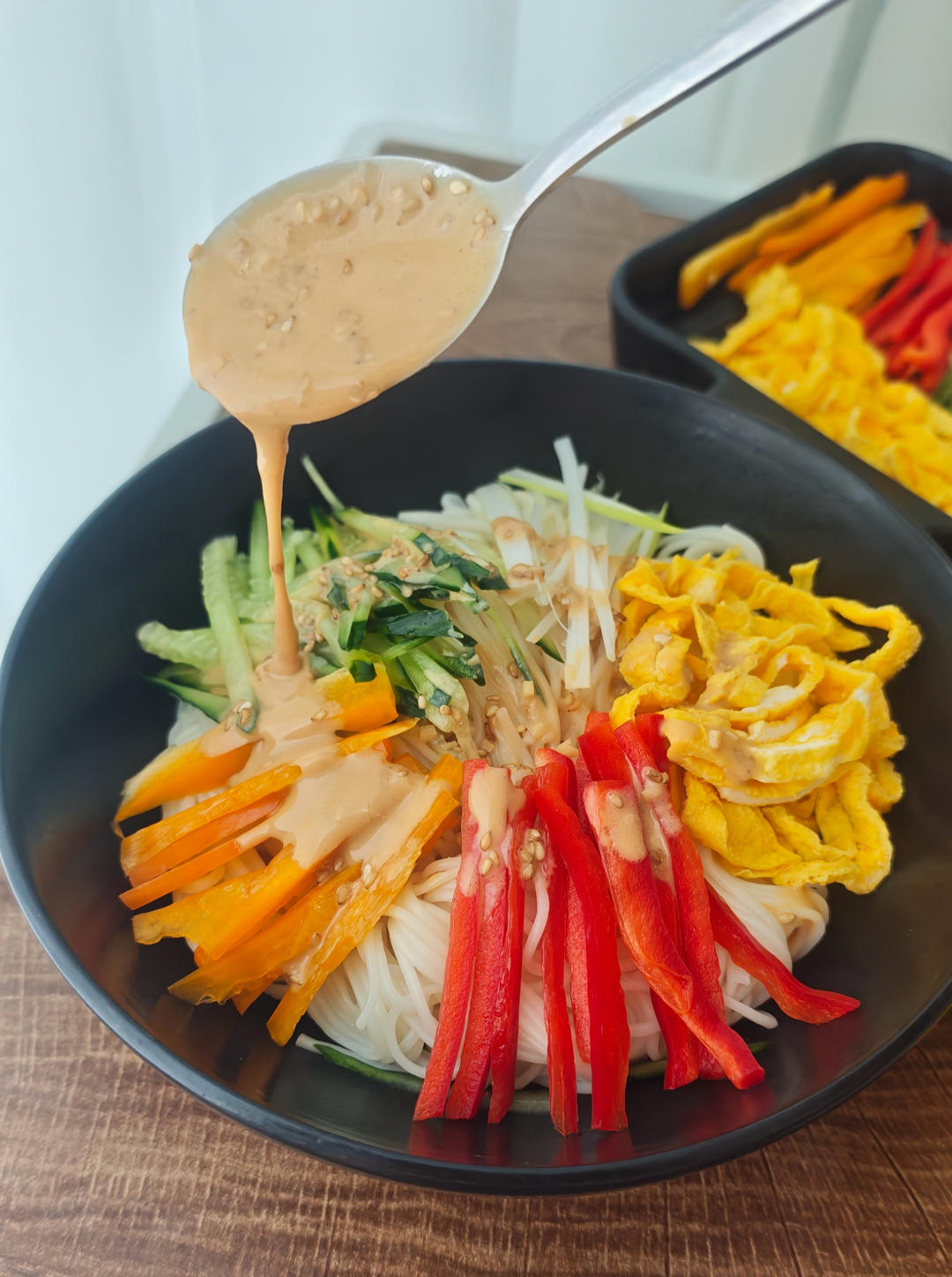 解锁低负担解压轻食|麻酱凉拌面