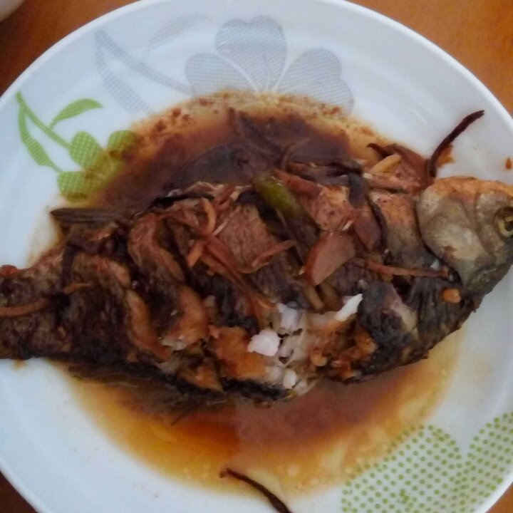 红烧鲫鱼