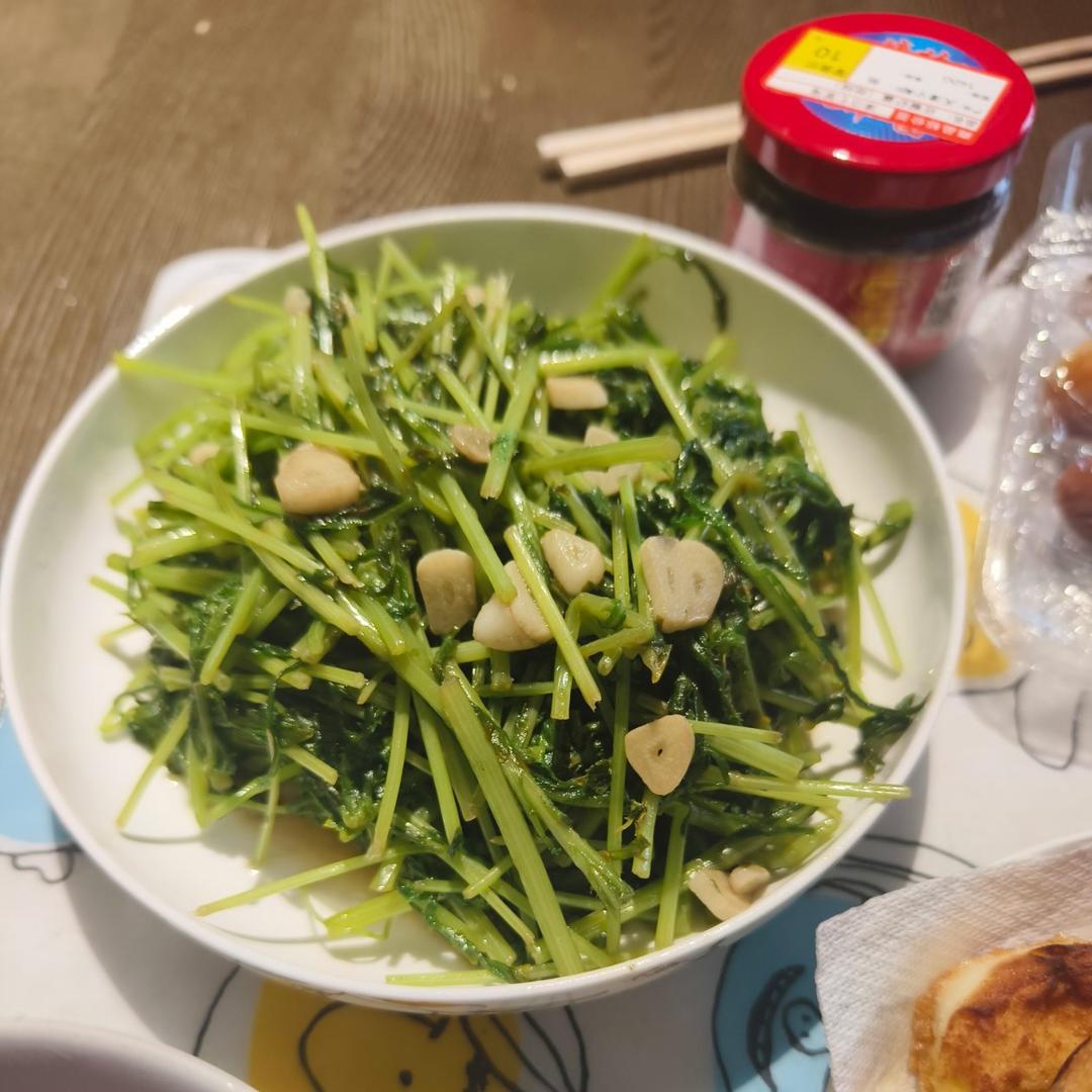 蒜蓉茼蒿菜